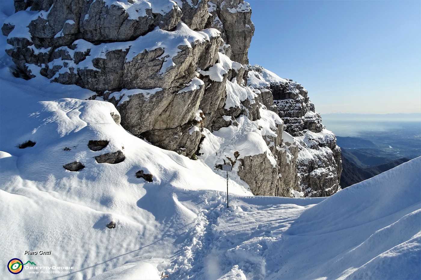 89 Alla bocchetta tra Cima Cermenati e Pizzo Daina.JPG